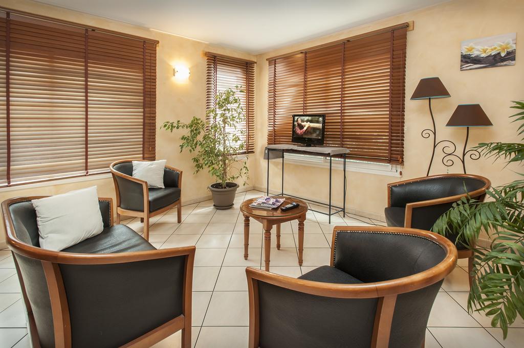 Brit Hotel Essentiel Cahors Nord Buitenkant foto