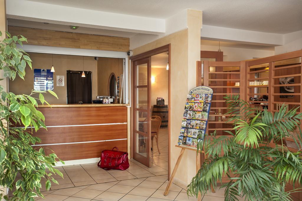 Brit Hotel Essentiel Cahors Nord Buitenkant foto